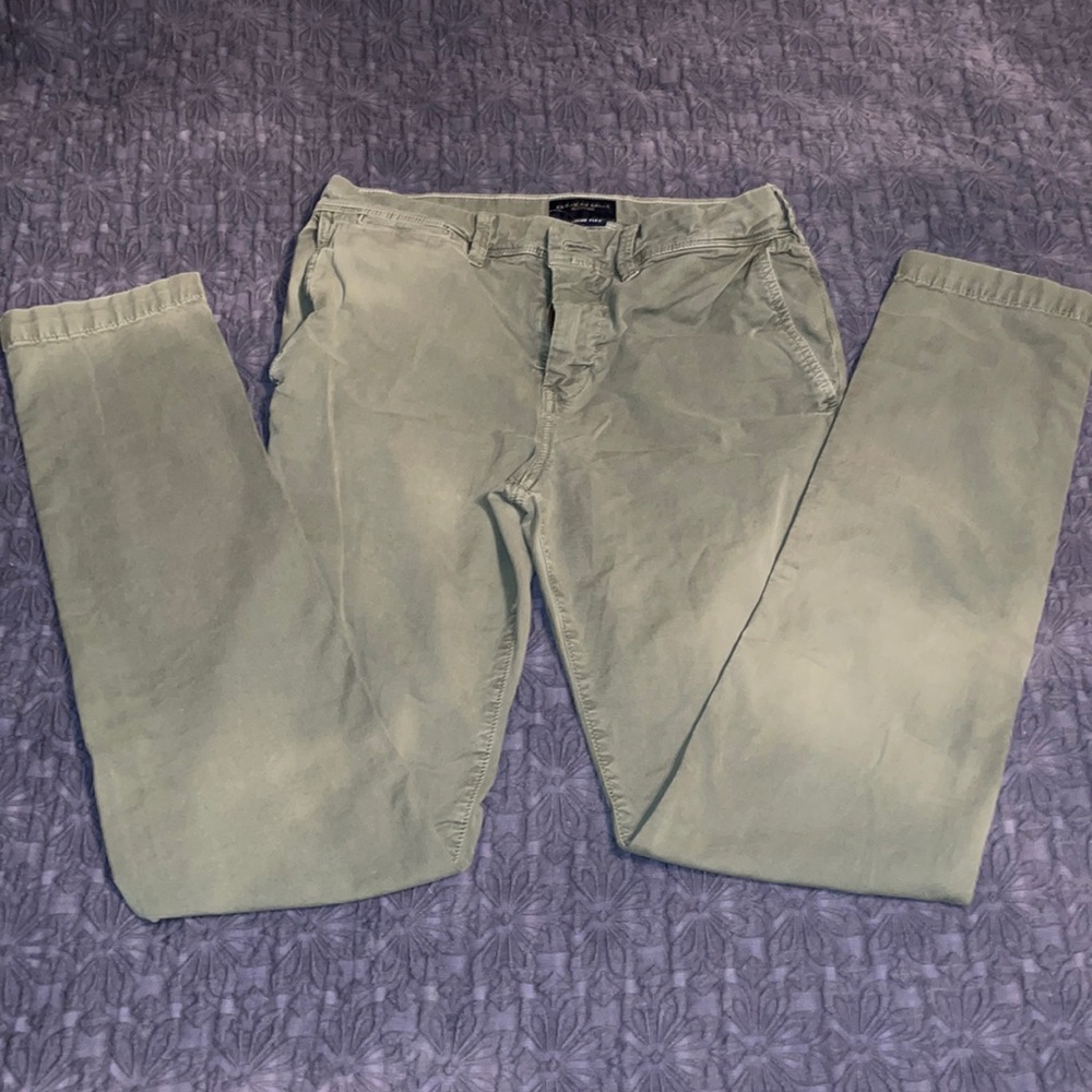 28x34 American Eagle Extreme Flex Slim fit pant